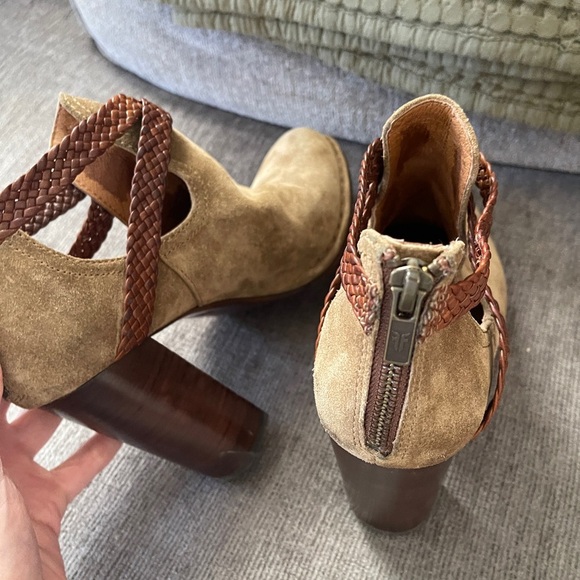 Frye Margaret Shootie Suede Braided Strap Booties Size 8.5 M - Picture 7 of 13